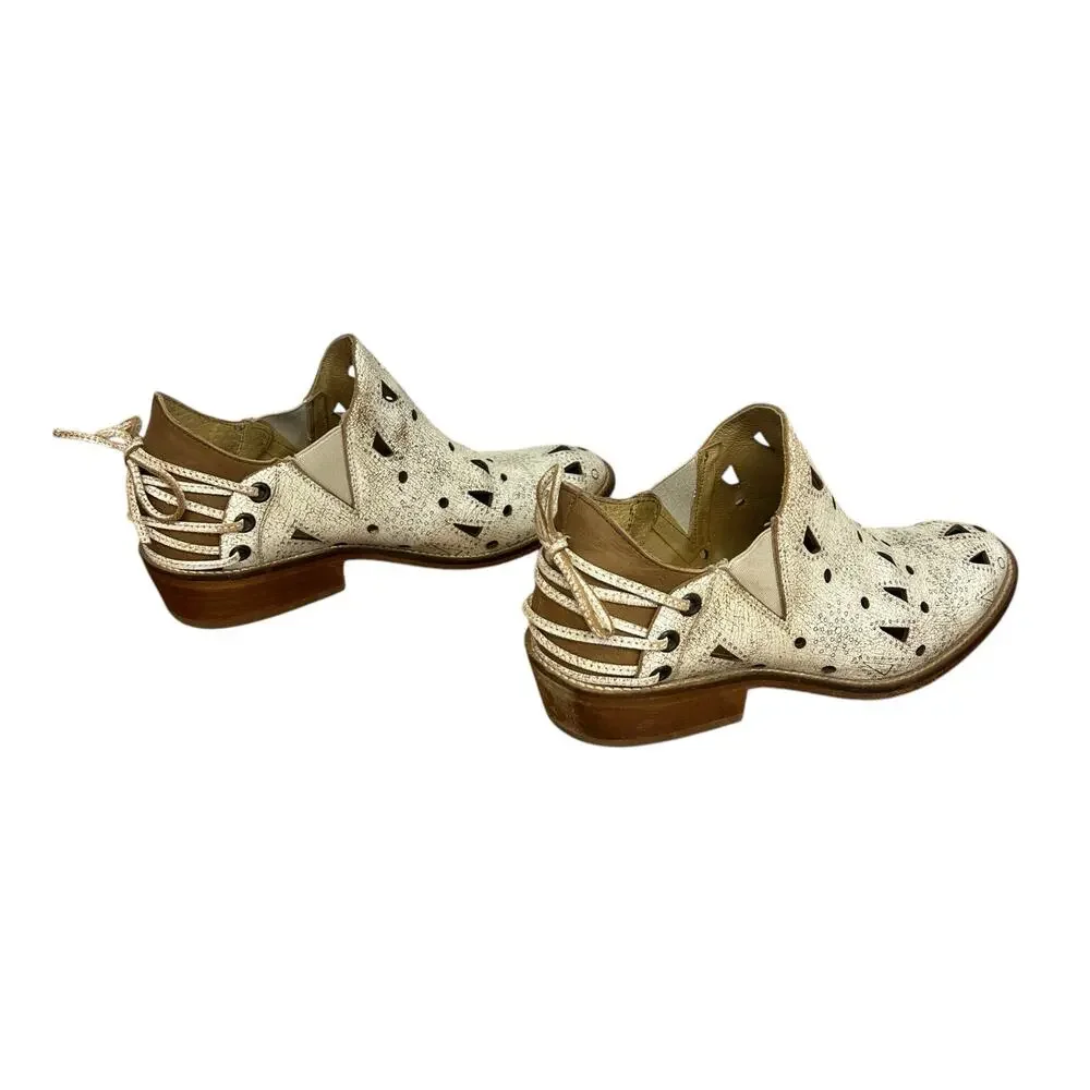 Musse Cloud Bootie Lace Up Performated Cream Distressed White Brown Coolise 38